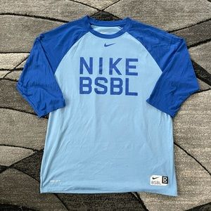 🛍 2/$20 Nike 3/4 Baseball Tee